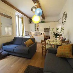 2 Bedroom Old Town Centre Apartment