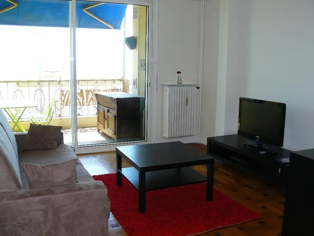 Apartment Oiseau Bleu Nice
