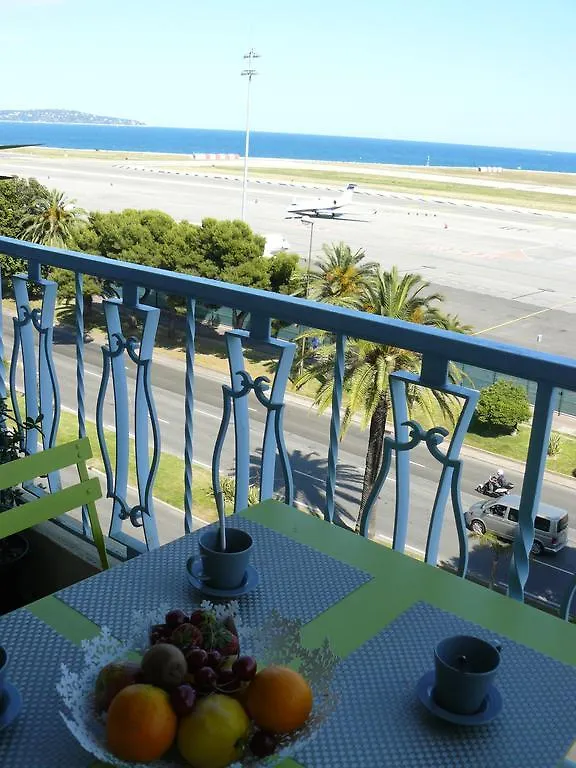 Apartment Oiseau Bleu Nice